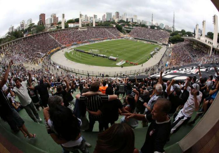 Quem tem mais vitórias no Pacaembu Corinthians ou São Paulo?