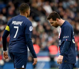 Messi et Mbappé sont critiqués par le journal français après la défaite du PSG